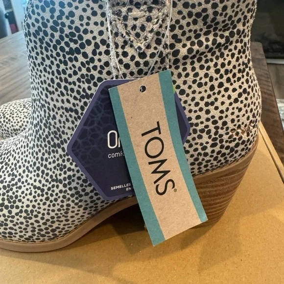 TOMS Constance Heeled Boot - Picture 7 of 12